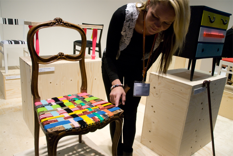 Karin Mannerståls stol var gjord av glitterskärp!
