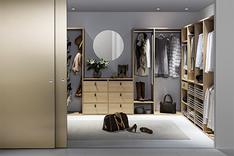Drömmer du om en lyxig måttanpassad walk-in-closet? - Se mer på vår hemsida