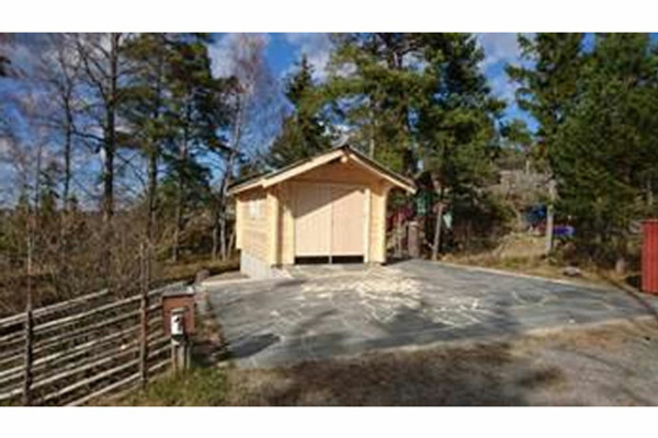 Garage & Carport