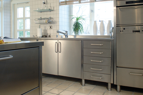 Kök i rostfritt stål - Se mer på vår hemsida