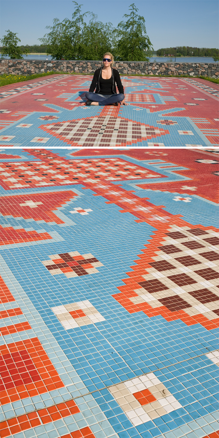 Sitter på Elina AAltos flygande matta av mosaik!