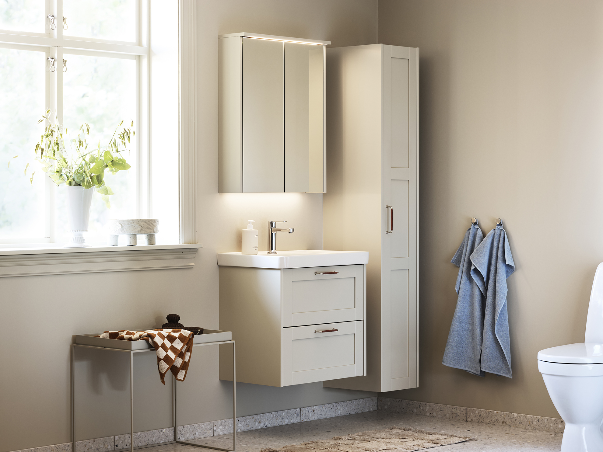 Badrumsinredning Mezzo 600 linnebeige